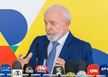 Lula recebe MST no Planalto; movimento chama ritmo da reforma agrária de “ridículo”