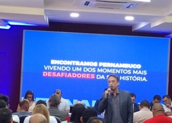 Analogia de secretário de Raquel Lyra em evento para vereadores aponta que Pernambuco foi do inferno ao céu em dois anos de governo