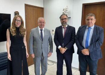 Prefeito e vice de Gravatá, Joselito Gomes e João Paulo fazem visita de cortesia ao TCE-PE e TRE-PE Prefeito e vice de Gravatá, Joselito Gomes e João Paulo fazem visita de cortesia ao TCE-PE e TRE-PE