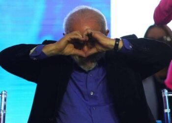 Brasil cai em ranking de percepção da corrupção e registra a pior colocação da história