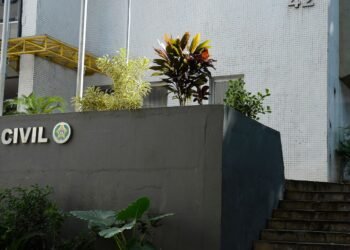 Preso ex-PM suspeito de treinar traficantes do Comando Vermelho no Rio