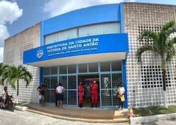 Prefeitura de Vitória de Santo Antão é cobrada pelo SIMEPE por atraso no pagamento de médicos