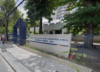 MPPE investiga presença de larvas em merenda de Escola Estadual no Recife