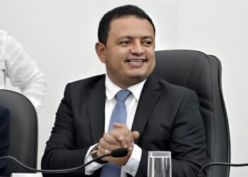 STF mantém Léo do Ar na presidência da Câmara