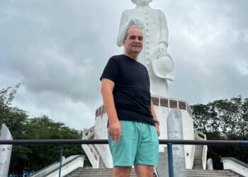 Após luta contra câncer agressivo, Bruno Martiniano paga promessa e agradece bênção em Juazeiro do Norte