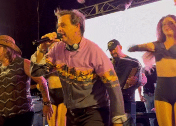 Admirado pela direita e odiado pela esquerda, Gilson Machado dança,  puxa o fole e canta com a Brucelose em Caruaru