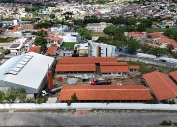 Obra da Escola Municipal Elma Camilo está com mais de 70% concluída