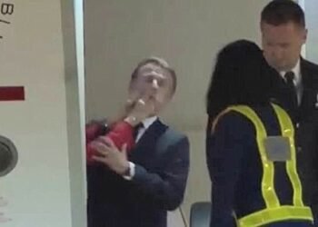 ‘Briguinha de casal’: presidência da França minimiza suposto tapa da primeira-dama no rosto de Macron