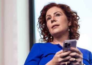 Zambelli pede Pix para pagar multas após condenações: ‘Não tenho como arcar sozinha’ Zambelli pede Pix para pagar multas após condenações: ‘Não tenho como arcar sozinha’