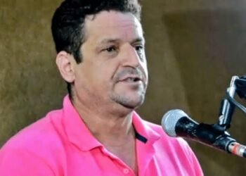 Justiça condena blogueiro Marivan Melo a indenizar prefeito e primeira-dama de Gravatá em R$ 15 mil, cada, por ofensas nas redes sociais Justiça condena blogueiro Marivan Melo a indenizar prefeito e primeira-dama de Gravatá em R$ 15 mil, cada, por ofensas nas redes sociais