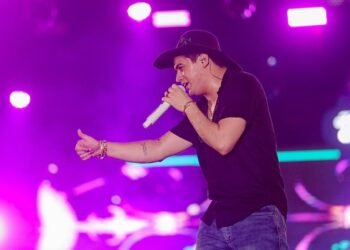 Natanzinho Lima e uma cena que diz tudo sobre a primeira noite de programação do São João 2025  no Pátio de Eventos de Gravatá