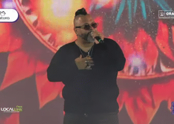 Agora: em grande estilo, Ivan Gadelha abre noite de shows no Pátio de Eventos de Gravatá