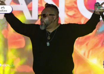 Ivan Gadelha leva emoção ao palco do São João de Gravatá e exalta valorização dos artistas locais; Clara Sobral é a próxima artista a subir ao palco