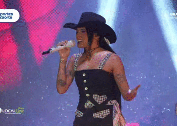 Agora: Ana Castela levanta o público no terceiro show da noite em Gravatá