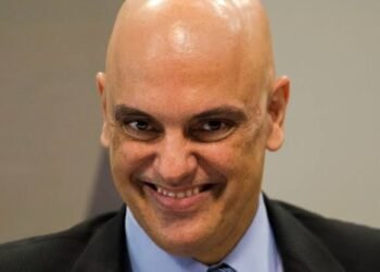 Moraes nega pedido de Bolsonaro para anular delação de Mauro Cid Moraes nega pedido de Bolsonaro para anular delação de Mauro Cid