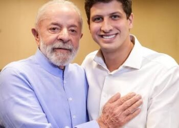 João Campos assume PSB com missão de fortalecer partido e garantir Alckmin com Lula em 2026