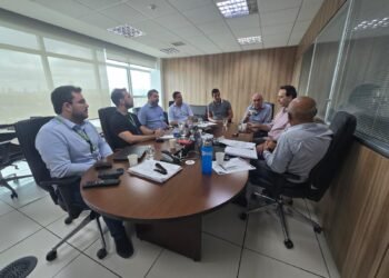 Prefeito Sandro Advogado se reúne com Compesa e busca melhorias para abastecimento de água em Chã Grande; Reunião também discutiu projeto para atender Vila de Santa Luzia e a Malhadinha