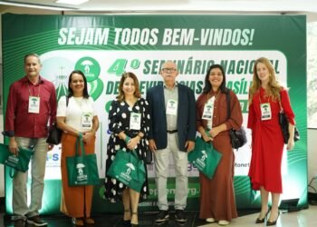 Em Brasília, Viviane Facundes lidera comitiva gravataense em evento nacional voltado para  previdências municipais