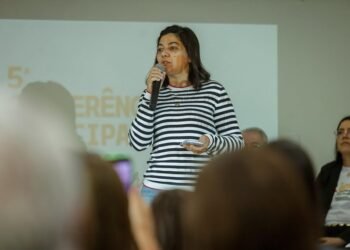 Desafios da mulher na política: Viviane Facundes afirma sofrer violência psicológica diária e defende união feminina