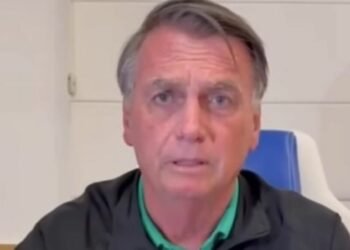 Bolsonaro responde carta enviada a ele por Donald Trump e volta a criticar STF