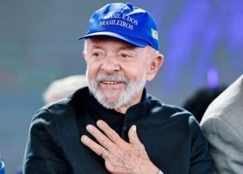 Lula decide vetar aumento de deputados