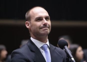 Eduardo Bolsonaro chama anúncio de Trump de “Tarifa-Moraes”