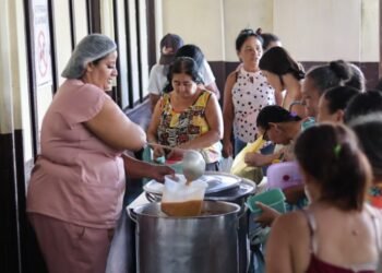 Com emenda de Túlio Gadêlha, Gravatá recebe 28 toneladas de alimentos para as cozinhas comunitárias