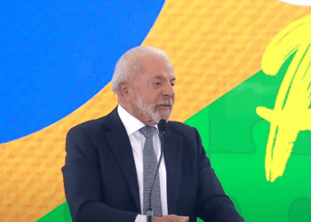 Lula diz que salário de R$ 46 mil como presidente “não é muito”