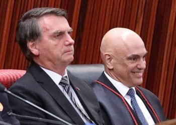 URGENTE: Moraes determina prisão domiciliar de Jair Bolsonaro