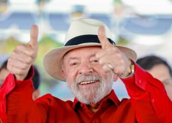 ‘Orgulhoso da Suprema Corte pela decisão histórica’, escreve Lula em artigo no NYT