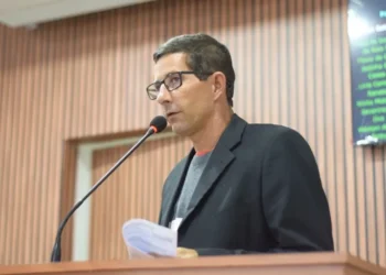 Ninho Mototáxi renuncia à presidência da Associação dos Mototaxistas de Chã Grande após 25 anos de liderança; parlamentar deixa saldo positivo de valorização da categoria