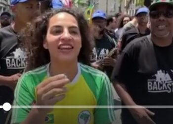 Deputada petista Rosa Amorim canta paródia acusando Bolsonaro de  ser “ladrão”