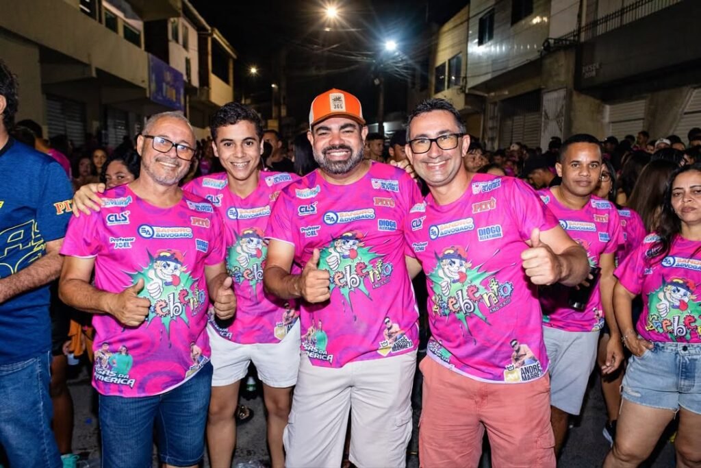 Sandro Advogado,  Joel Gomes, Diego Ferreira e Jamacy Ferreira no Bloco Arrebento 2025 em Chã Grande