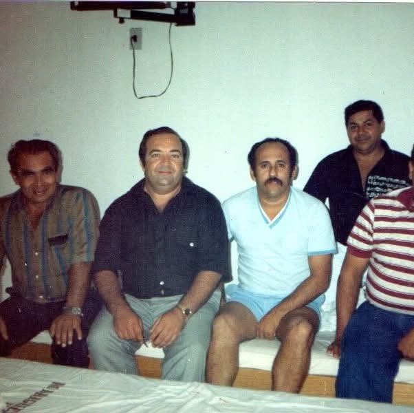 Ivaldo Queiroz com os vereadores Zá Rafael, Porém Gonçalves e Gilson de Zé Pedro. Ivaldo Queiroz, então prefeito de Chã Grande, posa ao lado dos vereadores Zá Rafael, Porém Gonçalves e Gilson de Zé Pedro, já falecido.