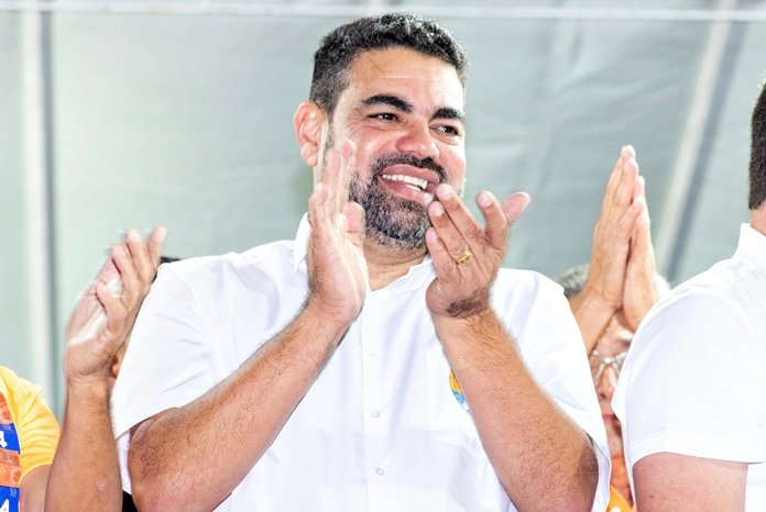 Título ‘Amigo do Turismo’, concedido pela Astur-PE a Sandro Advogado, consagra o novo ciclo de crescimento vivido por Chã Grande Título ‘Amigo do Turismo’, concedido pela Astur-PE a Sandro Advogado, consagra o novo ciclo de crescimento vivido por Chã Grande