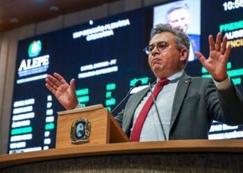 Doriel Barros defende combate ao crime organizado “com inteligência” e “não por mais violência”