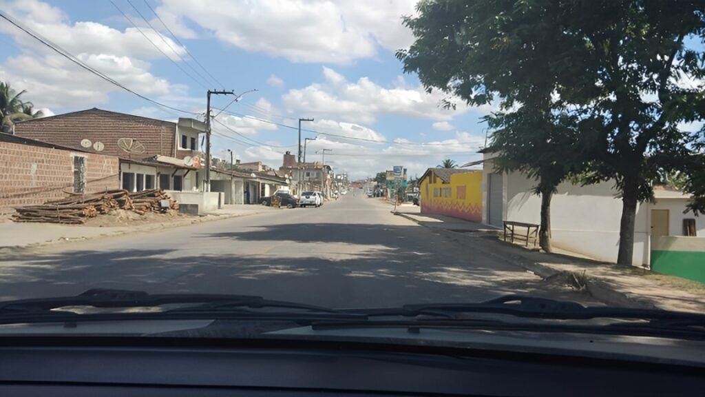 Recuperação da PE-71 no perímetro urbano de Amaraji após manutenção do Governo de Pernambuco.