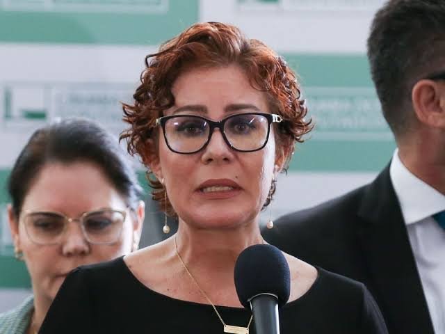 Processo de cassação de Carla Zambelli avançando após decisão da CCJ