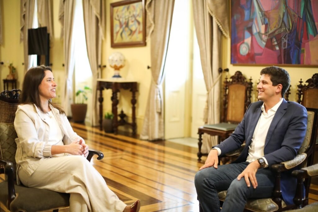 Eleições 2026 com destaque para pesquisa que mostra João Campos à frente