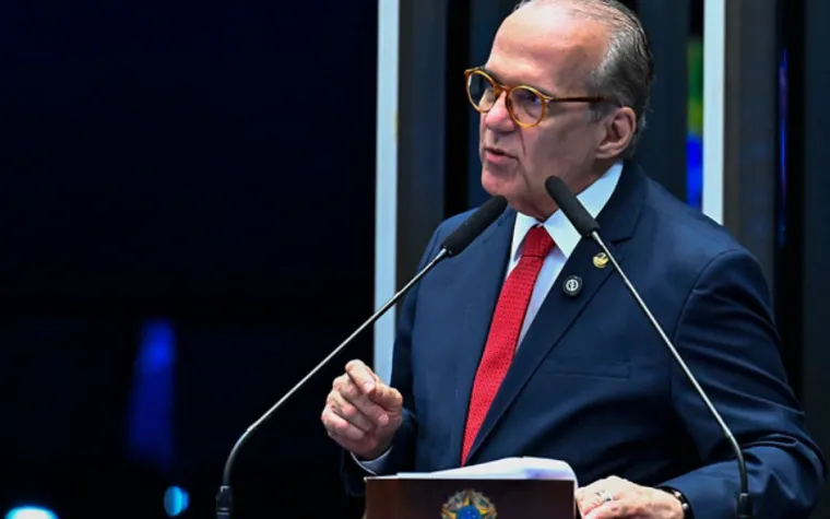 Fernando Dueire durante atuação no Senado Federal em meio ao cenário eleitoral de 2026