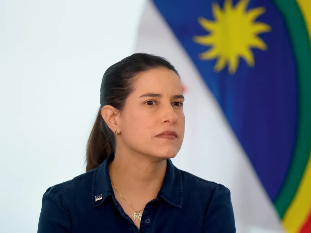 Governadora Raquel Lyra em meio a debate sobre segurança pública e aumento do feminicídio em Pernambuco