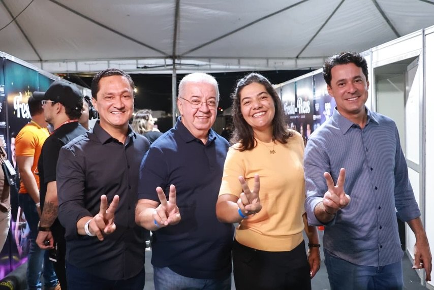 Anderson Ferreira, André Ferreira, Joselito Gomes e Viviane Facundes na Festa de Reis em Gravatá