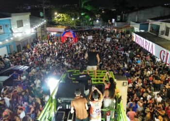 Bloco DNA arrasta multidão e consolida o pós-Carnaval em Gravatá