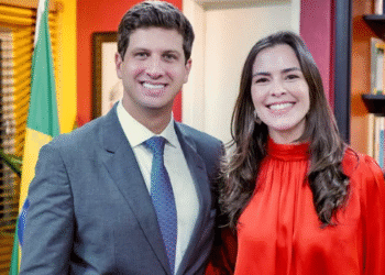 Em ato de filiação ao PSB, Maria Arraes diz que João Campos não terá ao seu lado uma deputada “brigando”, “chantageando” ou “fazendo confusão”