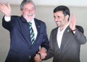 Ex-presidente iraniano Mahmoud Ahmadinejad morre em bombardeio em Teerã