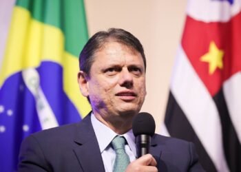 Tarcísio de Freitas lidera com folga disputa pelo Governo de São Paulo, aponta Datafolha