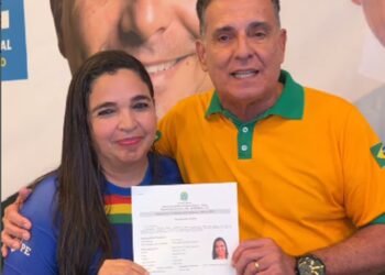Cabo Aênia tem candidatura a deputada estadual oficializada e fará dobradinha com Coronel Meira para federal