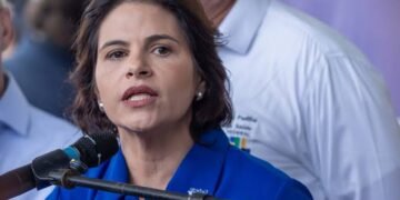 Deputados protocolam pedido de impeachment de Priscila Krause e Zilda Cavalcanti na Alepe