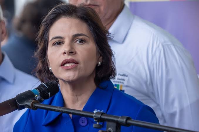 Priscila Krause durante pronunciamento em evento público