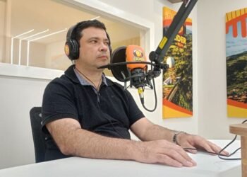 No Panorama Político, João Paulo classifica como “perseguição” danos ao material de campanha de Viviane Facundes em Gravatá